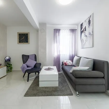 Kiki Apartman *